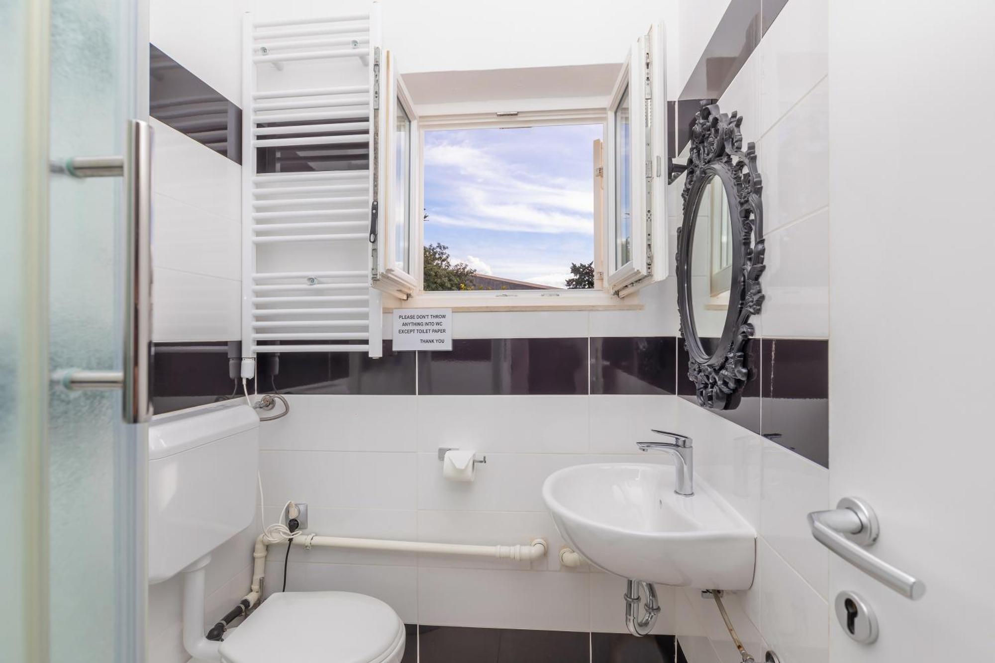 Apartment Entre Les Jardins ดูบรอฟนิก ภายนอก รูปภาพ