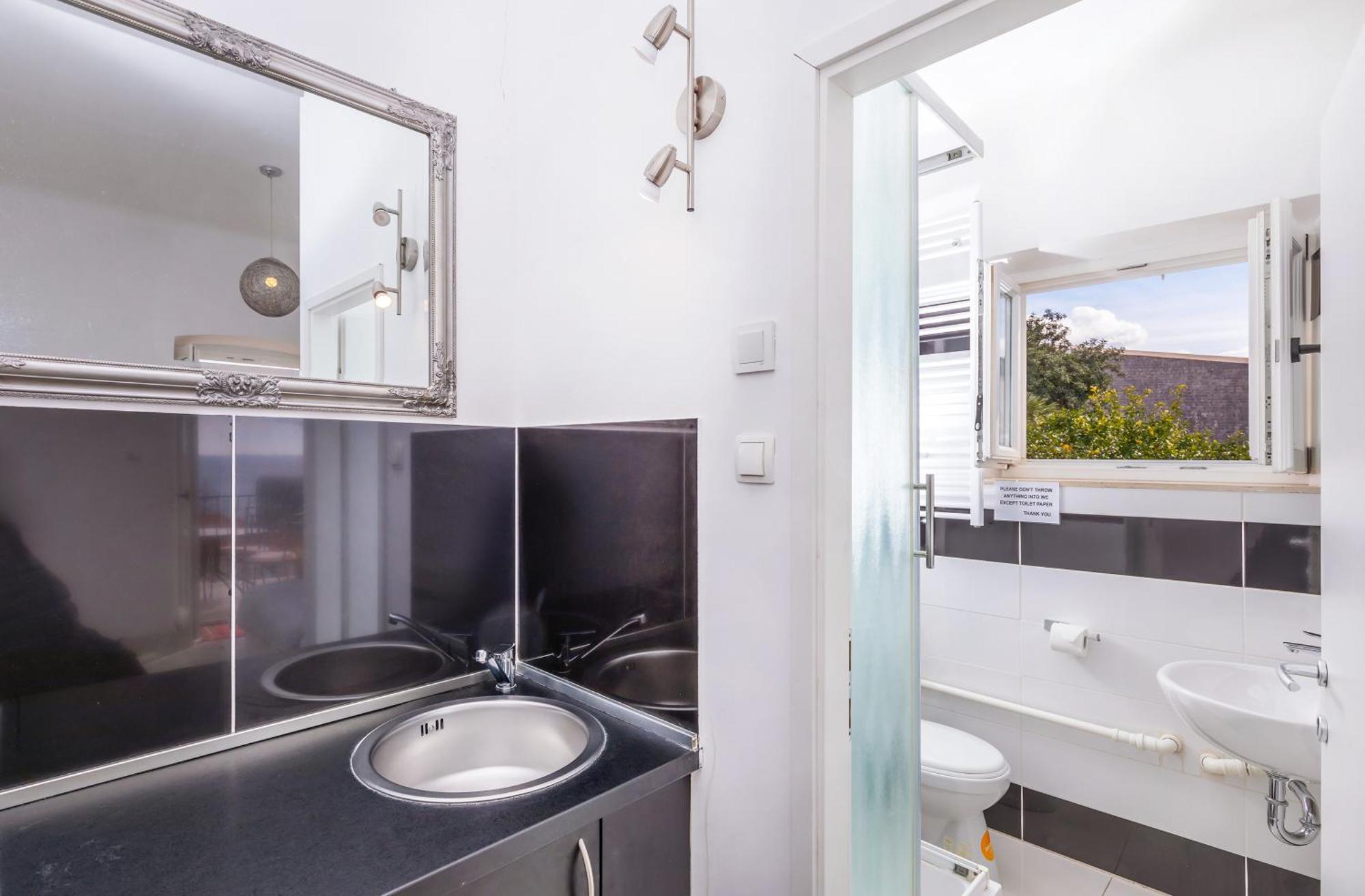 Apartment Entre Les Jardins ดูบรอฟนิก ภายนอก รูปภาพ