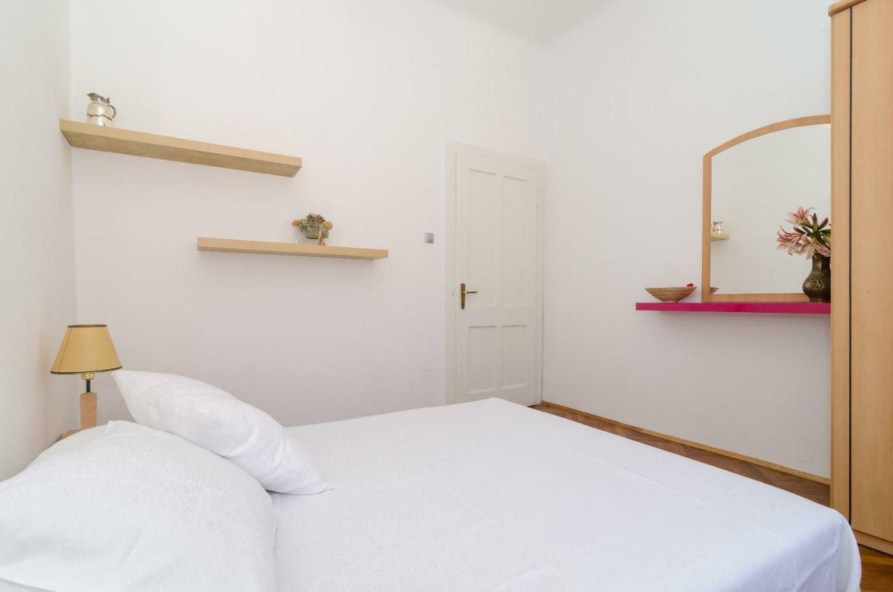 Apartment Entre Les Jardins ดูบรอฟนิก ภายนอก รูปภาพ